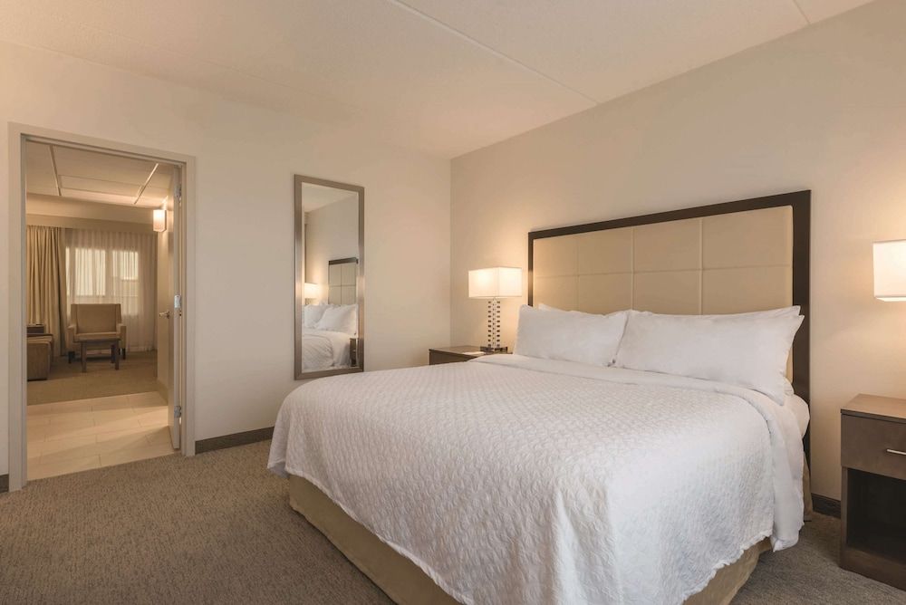 Suite, 1 King Bed, Non Smoking