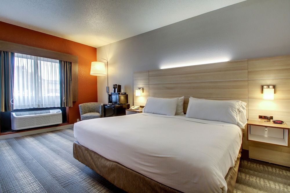 Standard Room, 1 King Bed with Sofa bed