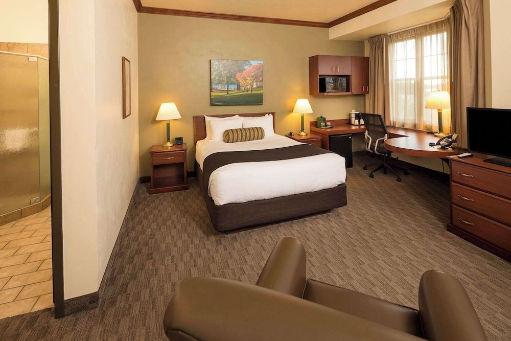 Suite, 1 Queen Bed, Non Smoking