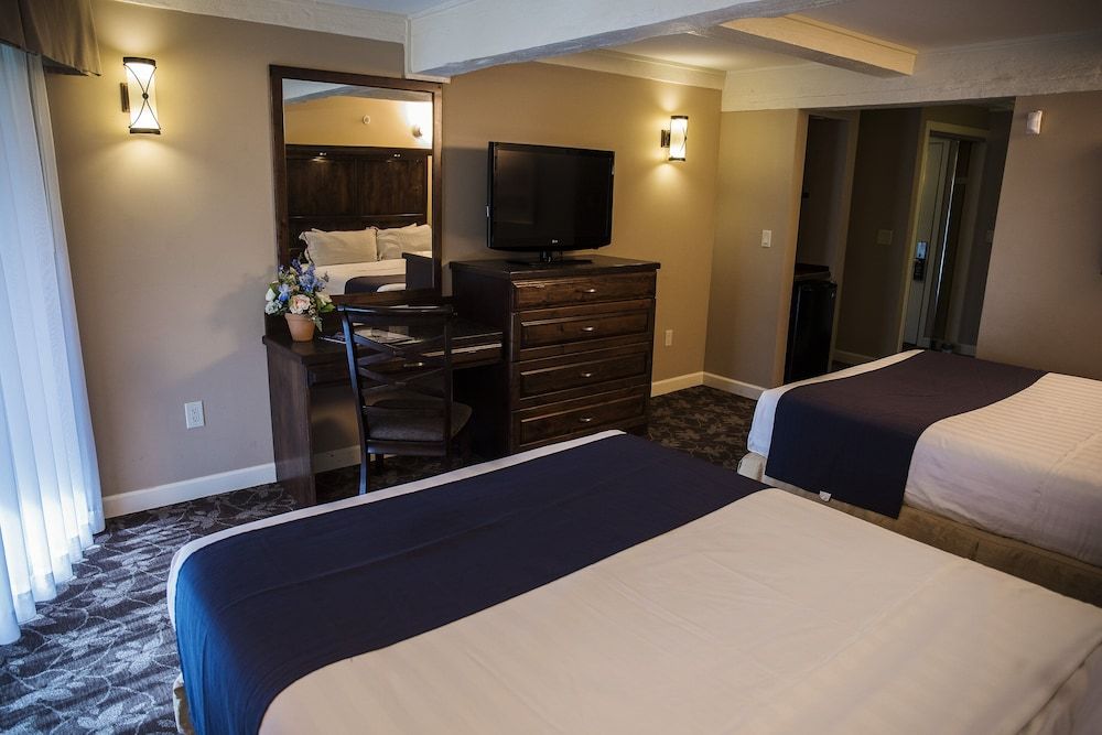 Lake Lawn Resort Standard 2 Queen - Lakewood 2