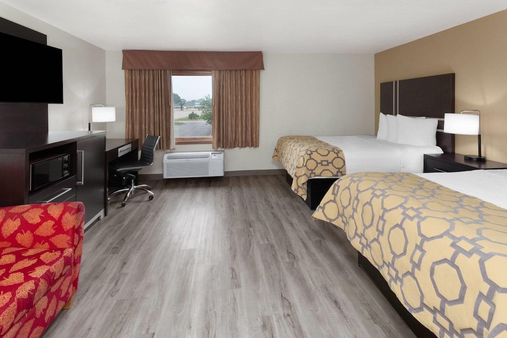 Suite, Multiple Beds, Non Smoking