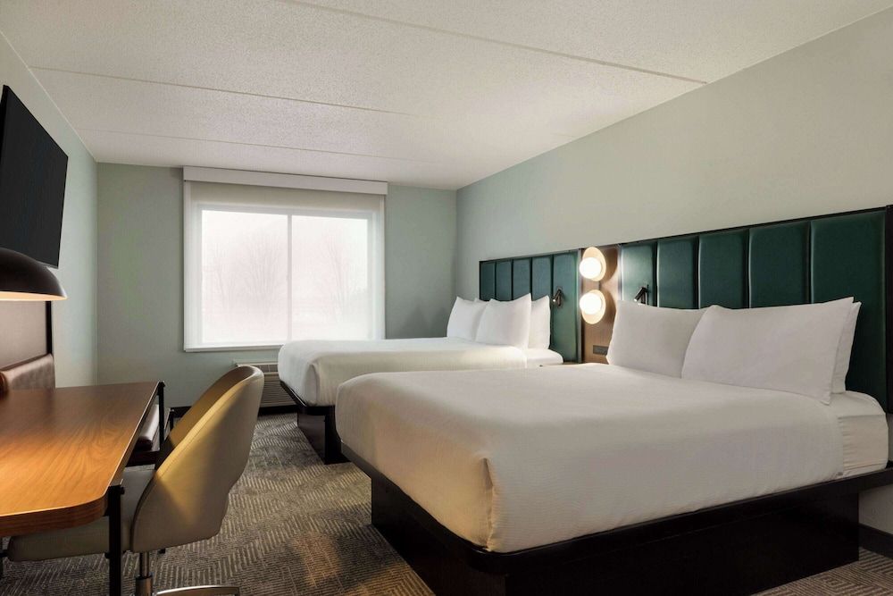 Room, 2 Queen Beds, Non Smoking (No Pets)