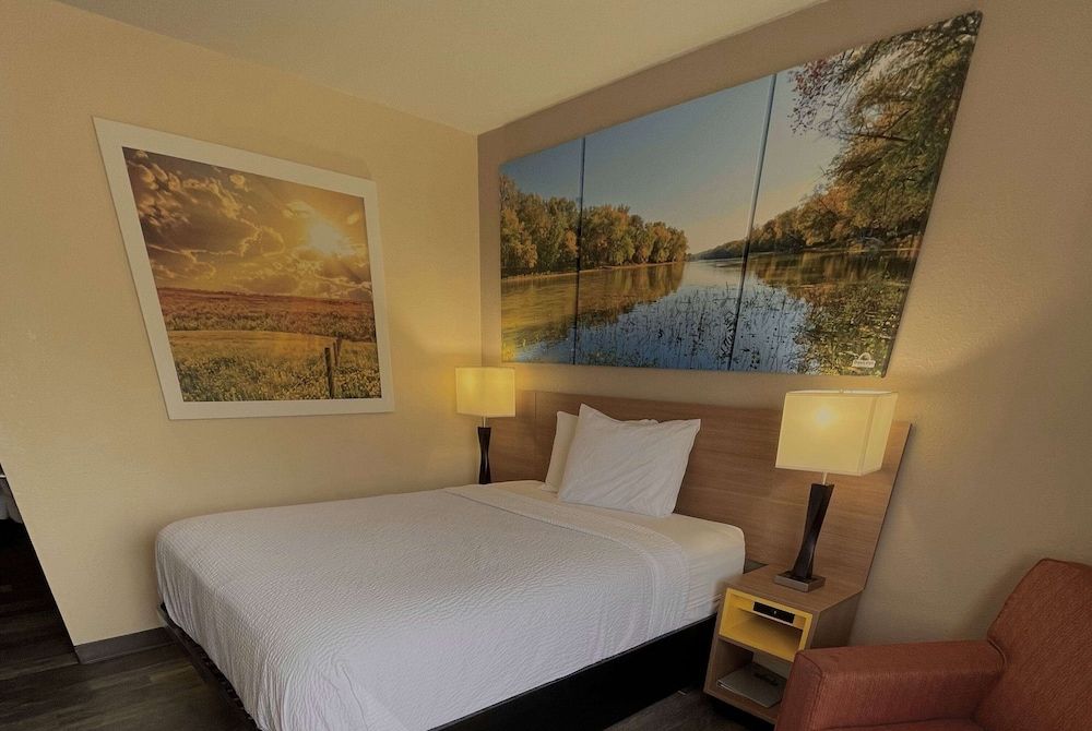 Standard Room, 1 Queen Bed, Non Smoking