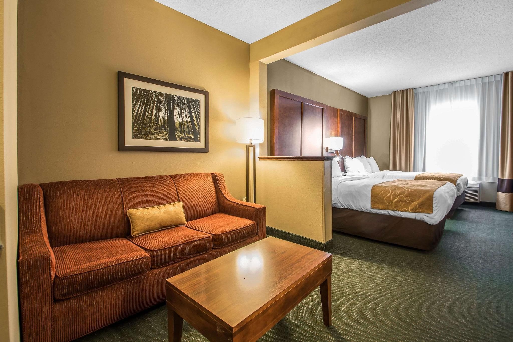 2 Double Beds, Suite, Nonsmoking, Accessible