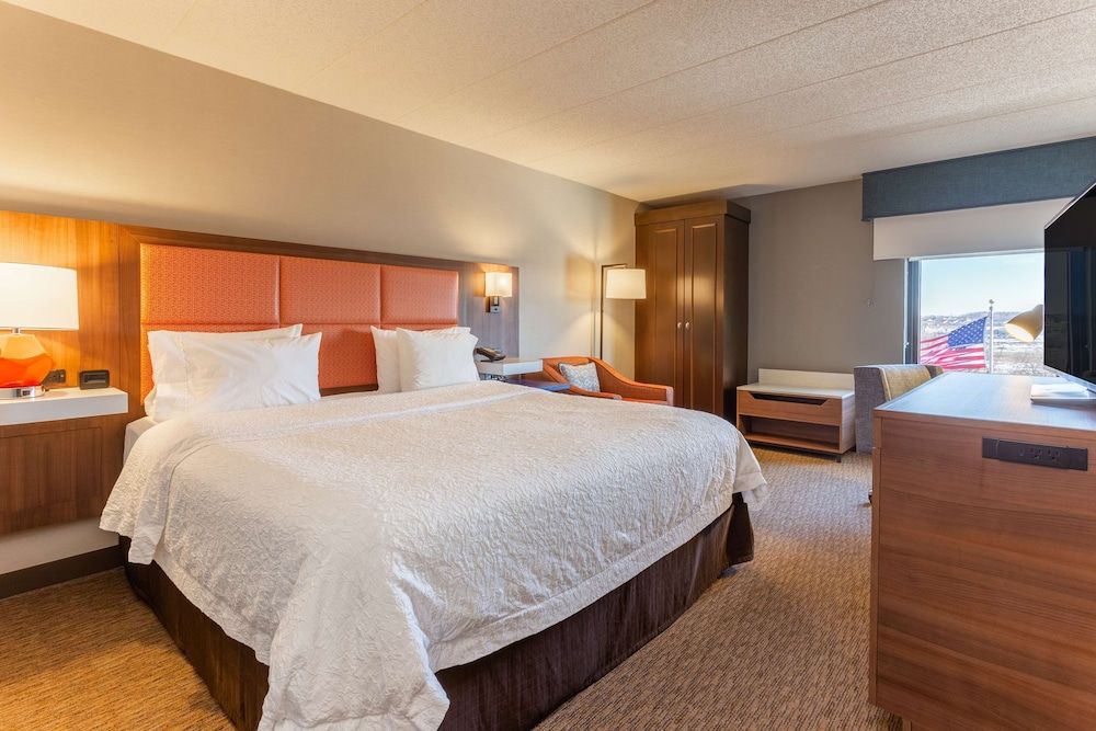 Standard Room, 1 King Bed