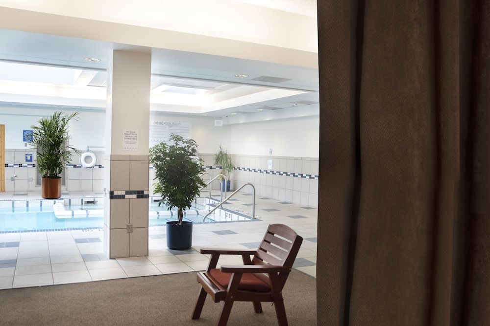 The Madison Concourse Hotel and Governor's Club