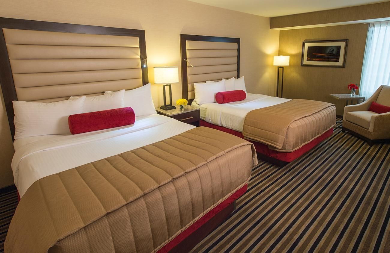 Premier Double Queen Room