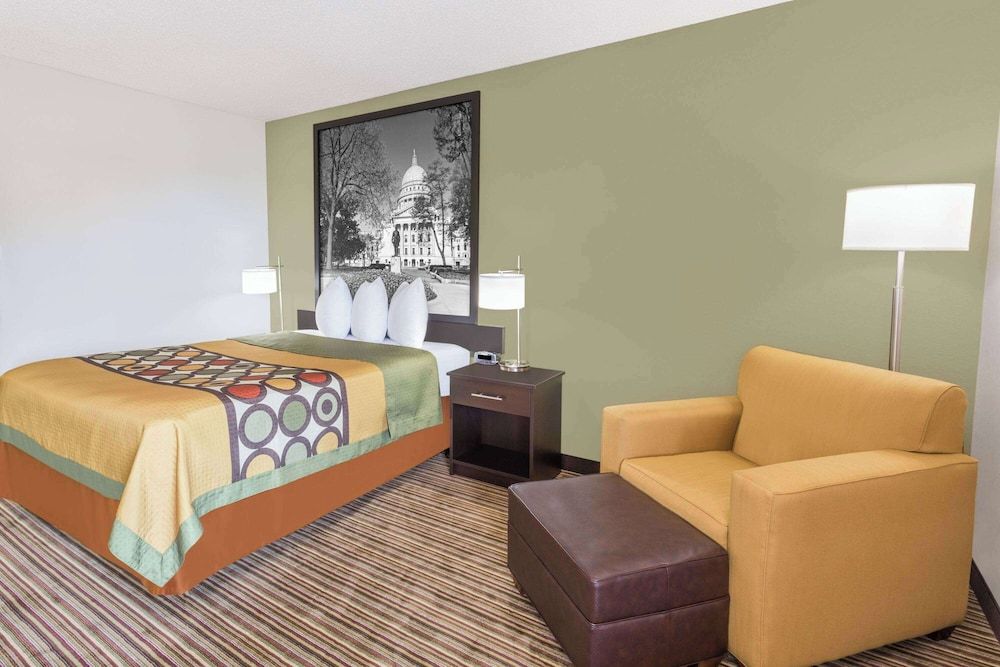 Room, 1 Queen Bed, Non Smoking (Pet-friendly)