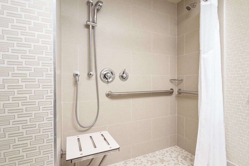 Standard Room, 2 Queen Beds, Accessible (Communication, Roll-In Shower)