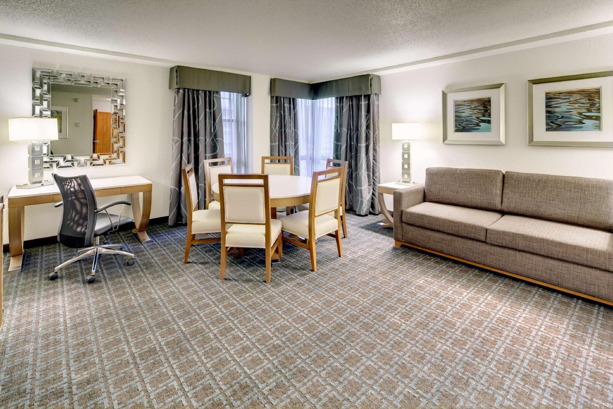1 KING BED 2 ROOM SUITE W/SOFA BED - FRIDGE