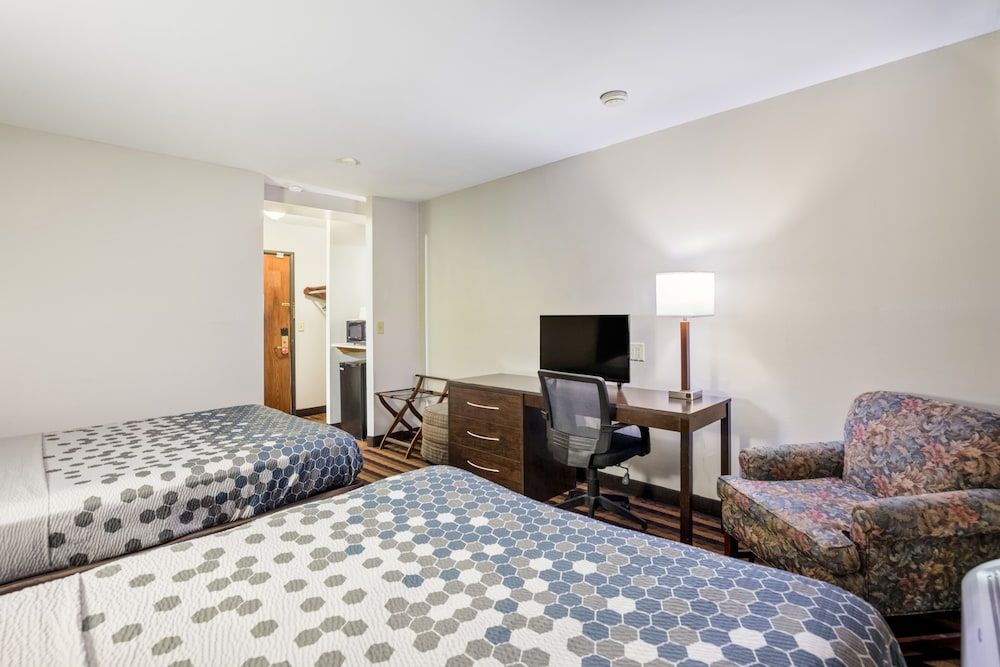 Room, 2 Queen Beds, Non Smoking (Efficiency)