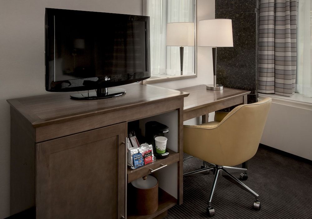 Suite, 2 Double Beds, Accessible (Roll-In Shower)