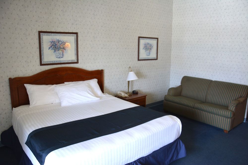 Studio Suite, 1 King Bed, Non Smoking