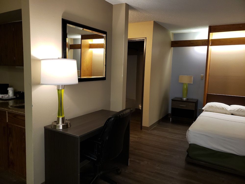 Studio Suite, 1 Queen Bed, Non Smoking