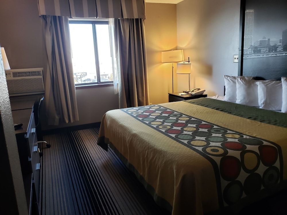 Room, 1 King Bed, Non Smoking