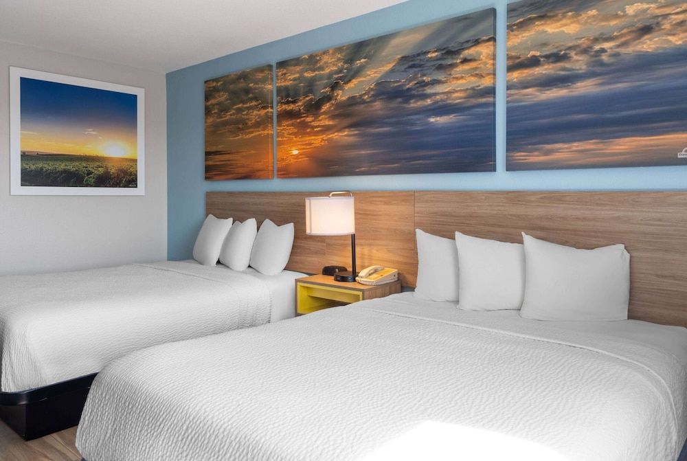 Room, 2 Queen Beds, Non Smoking