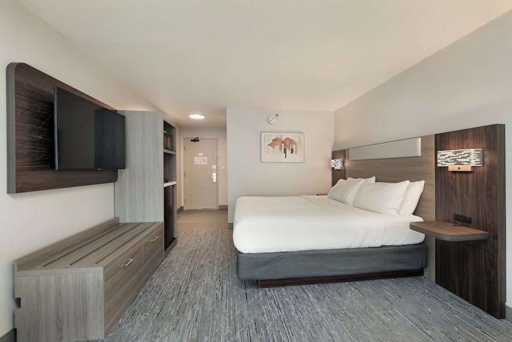 Standard Room, 1 King Bed