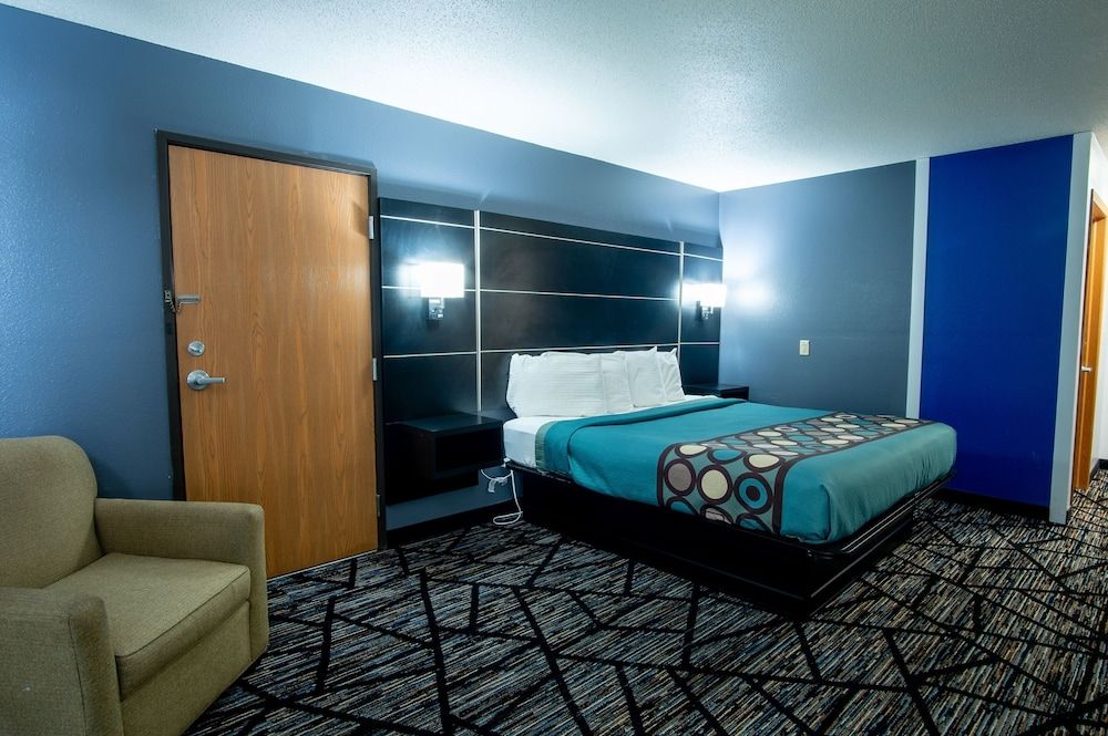 Room, 1 King Bed, Non Smoking