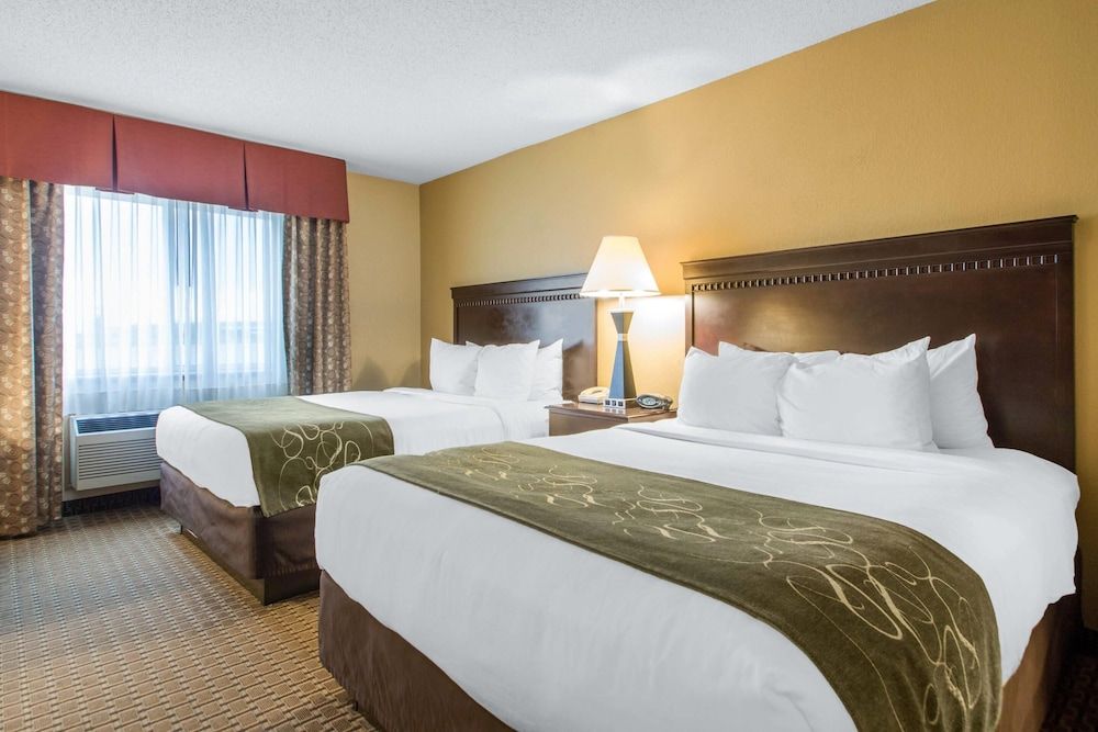 Suite, Multiple Beds, Non Smoking, Hot Tub (2 Queen, 2 Person Sofa Bed)