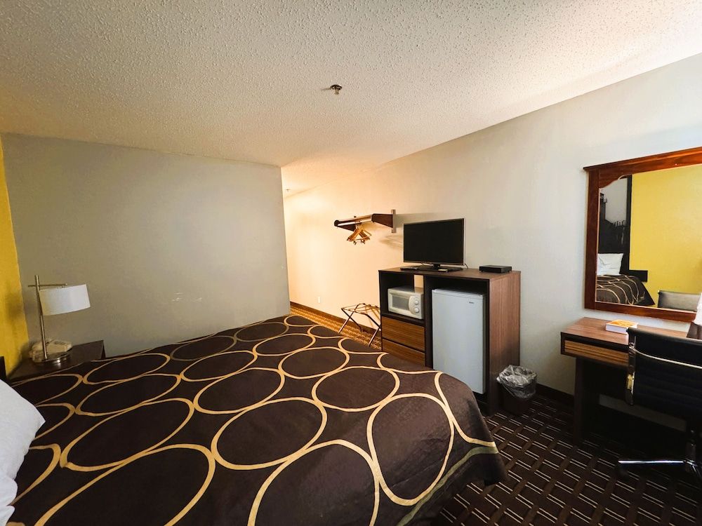 Standard Room, 1 King Bed