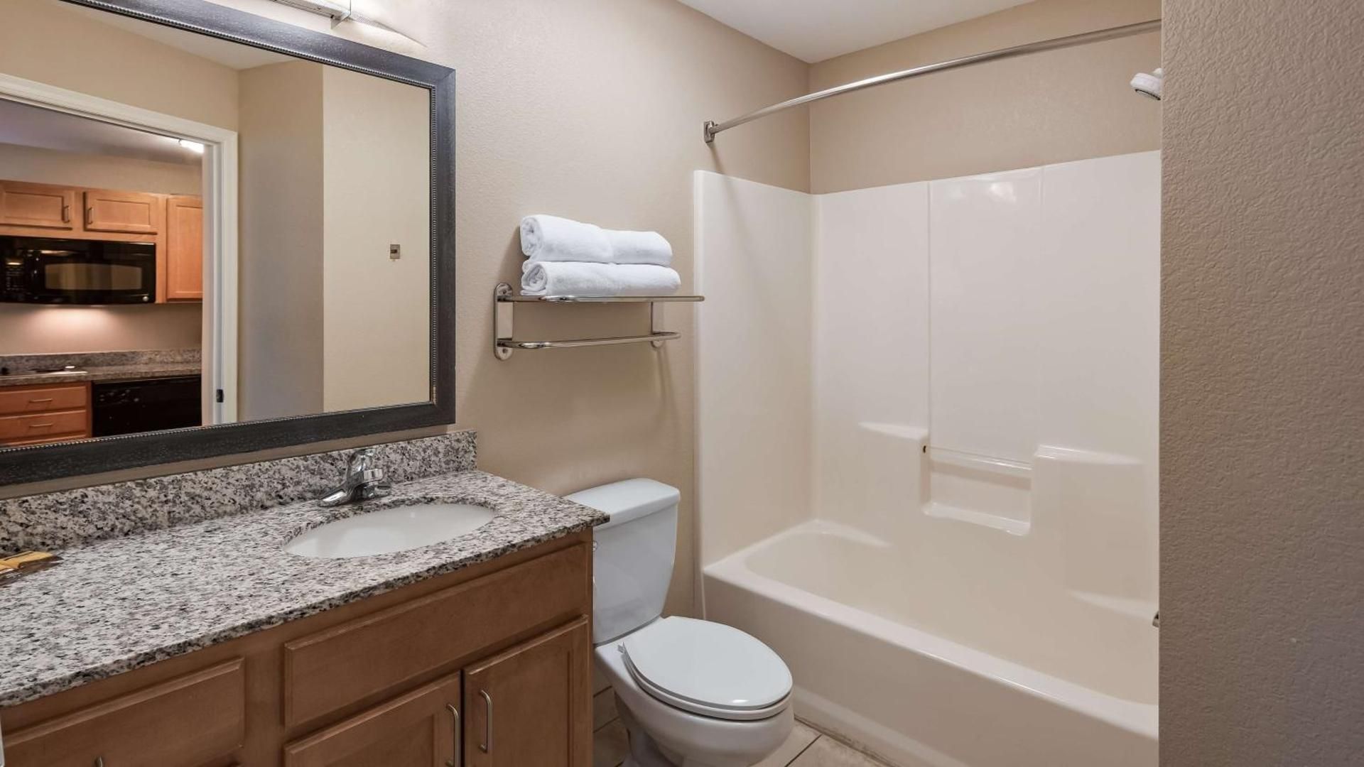 Queen Room with Two Queen Beds and Kitchenette - Non-Smoking