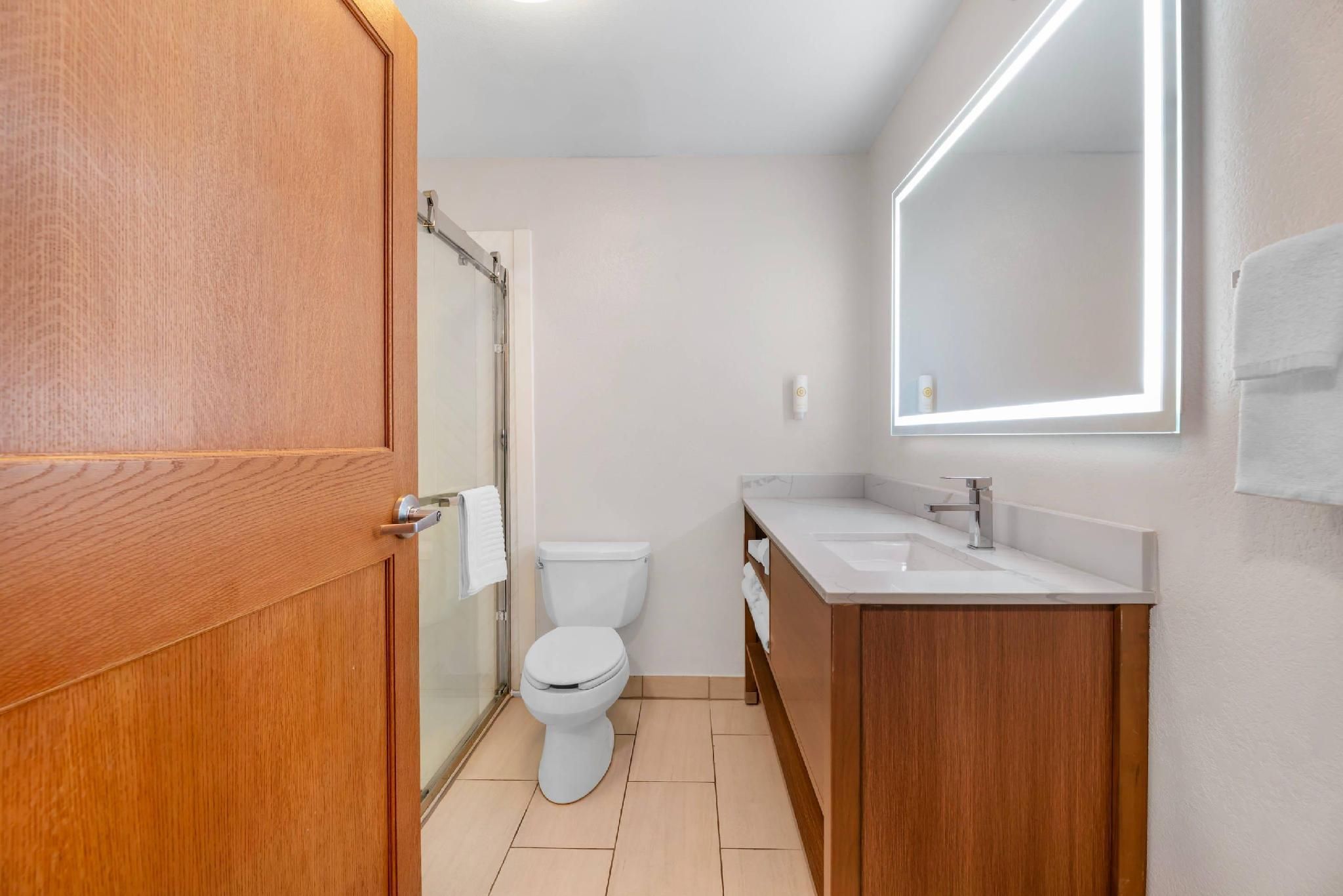 2 Queen Beds, Suite, Nonsmoking