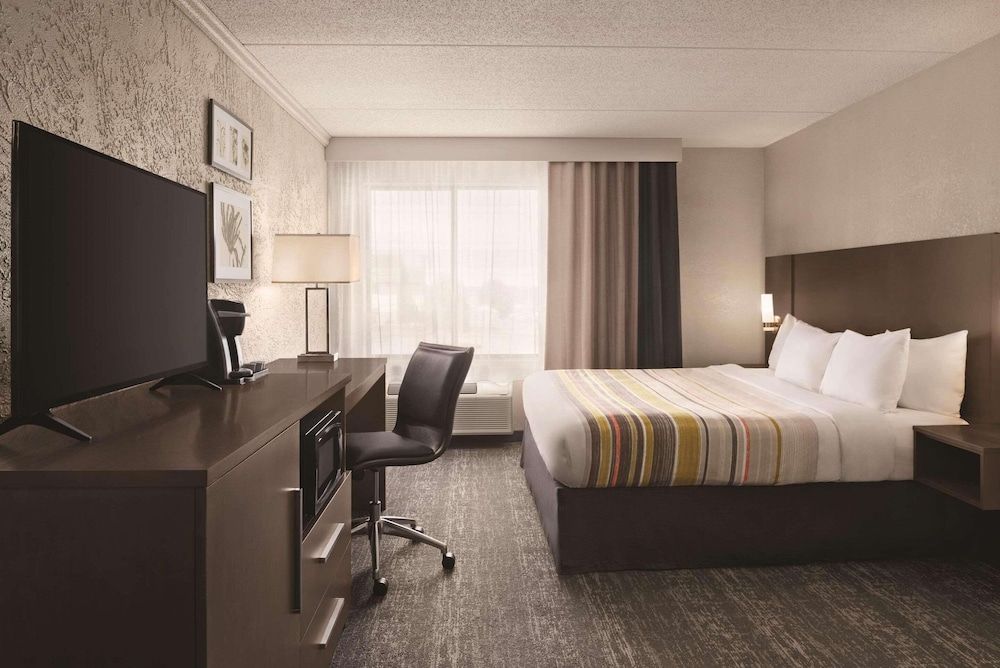 Suite, 1 King Bed, Non Smoking, Jetted Tub