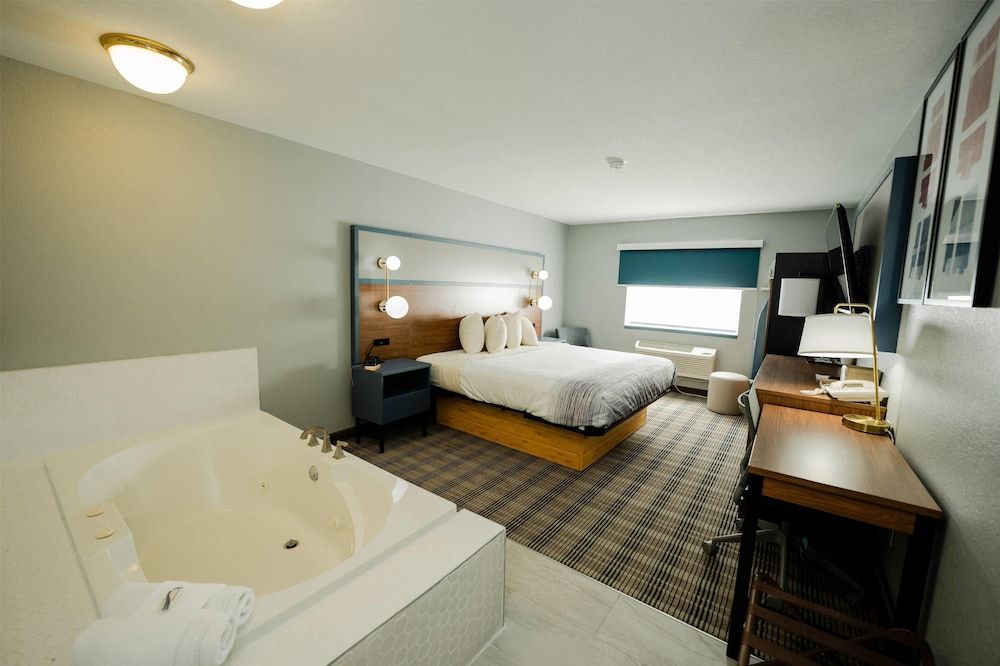 Studio Suite, 1 King Bed, Non Smoking