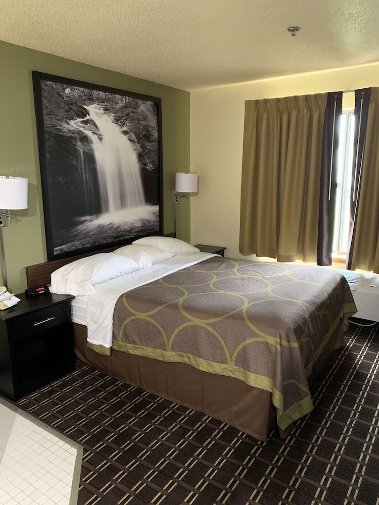 Standard Room, 1 Queen Bed