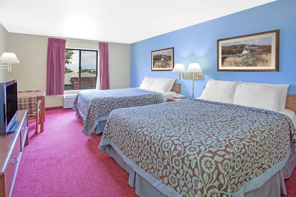 Room, 2 Queen Beds, Non Smoking