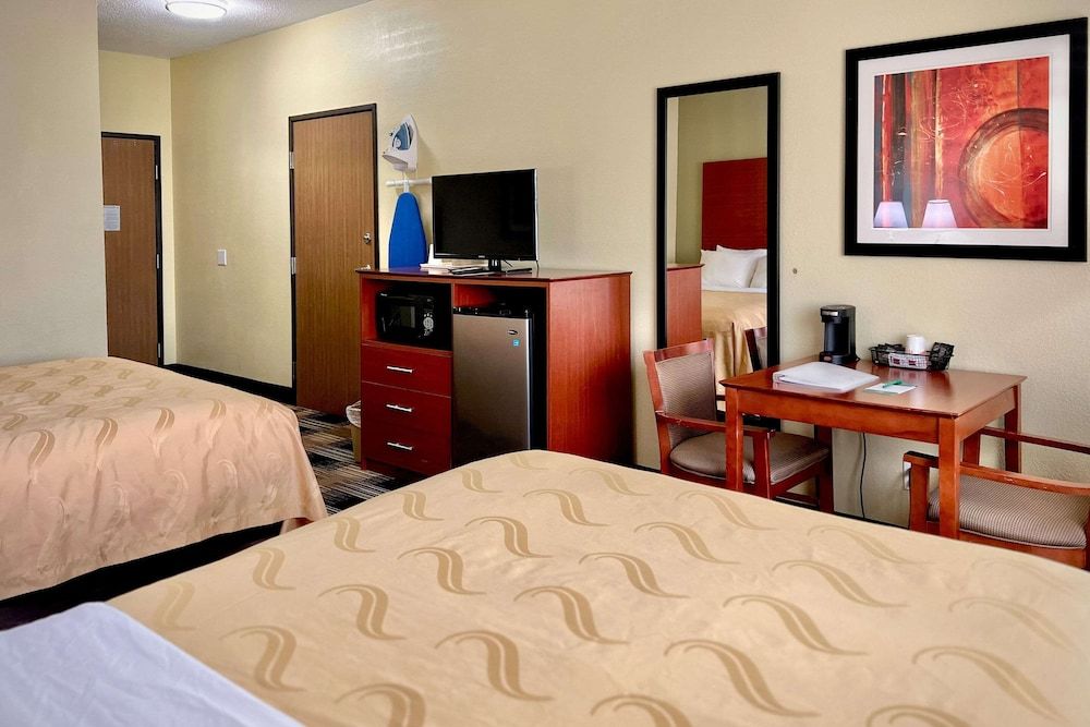 Room, 2 Queen Beds, Accessible, Non Smoking