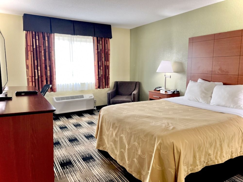 Standard Room, 1 Queen Bed, Non Smoking