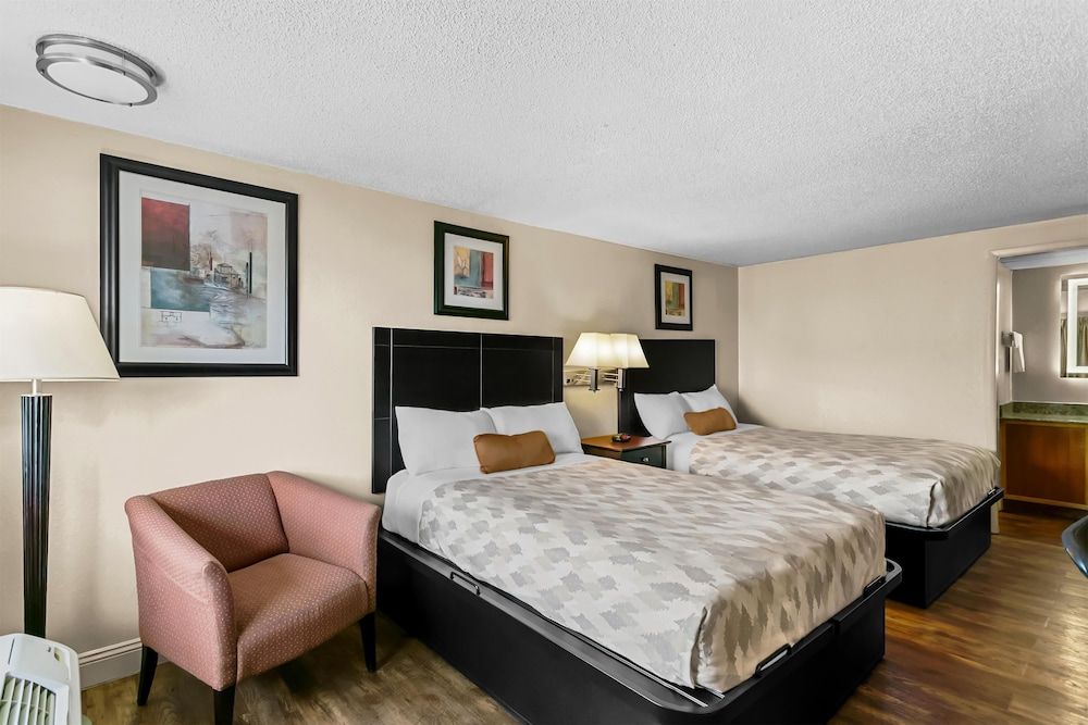 Americas Best Value Inn Martinsburg Room, 2 Double Beds 2