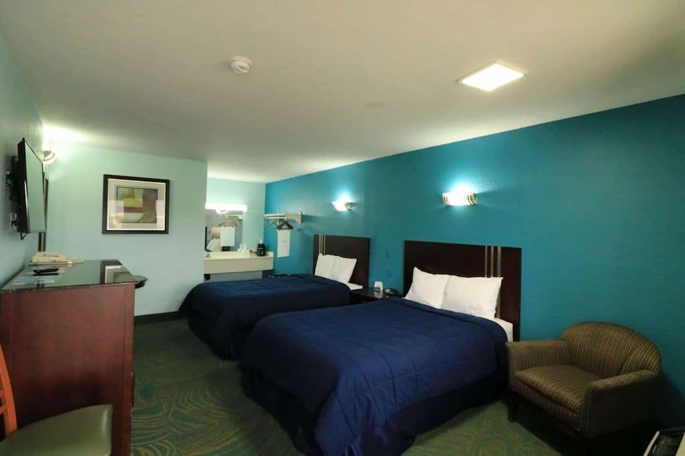 Double Room, 2 Double Beds, Refrigerator & Microwave