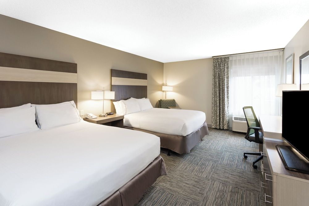 Suite, Multiple Beds, Mountain View