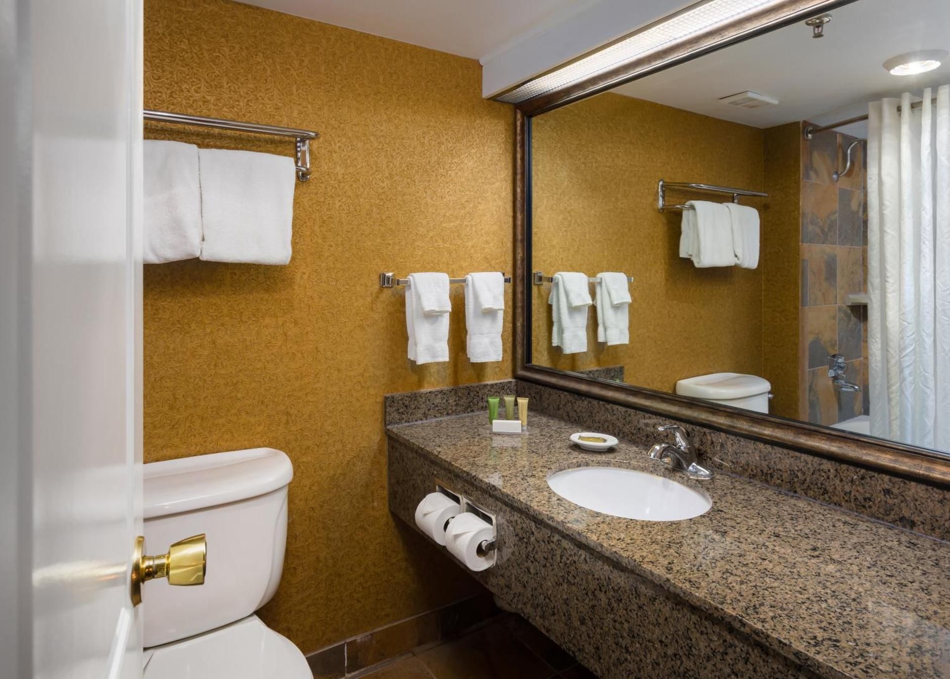 Ramkota Hotel - Casper Queen Room with Two Queen Beds - Pet Friendly 2