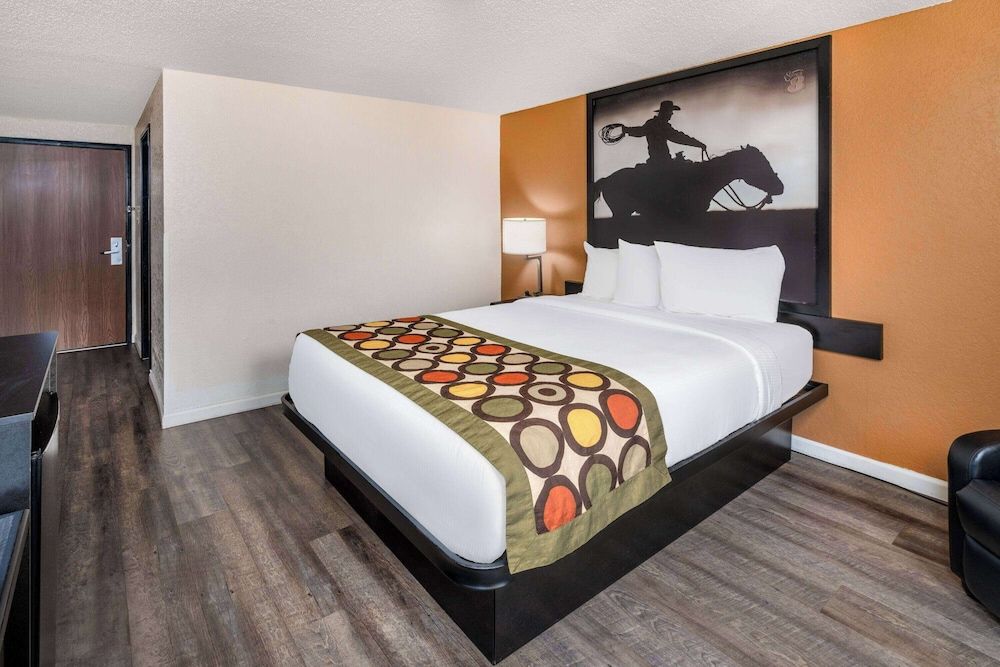Upgraded, Standard Room, 1 Queen Bed