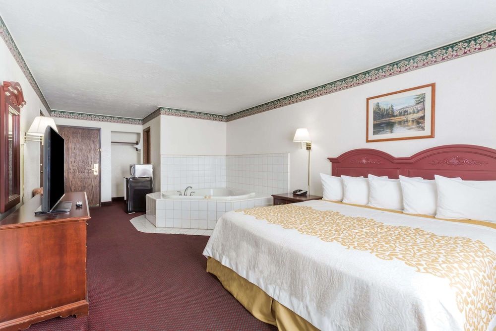 Suite, 1 King Bed