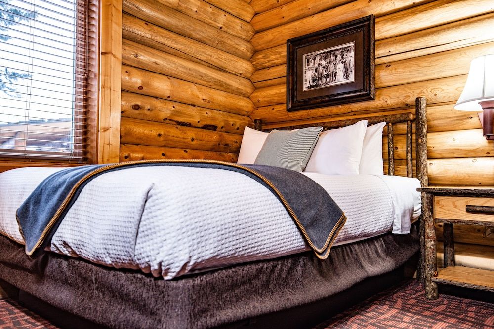 Deluxe Cabin
