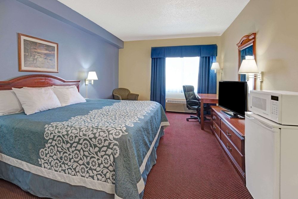 Business Room, 1 King Bed with Sofa bed