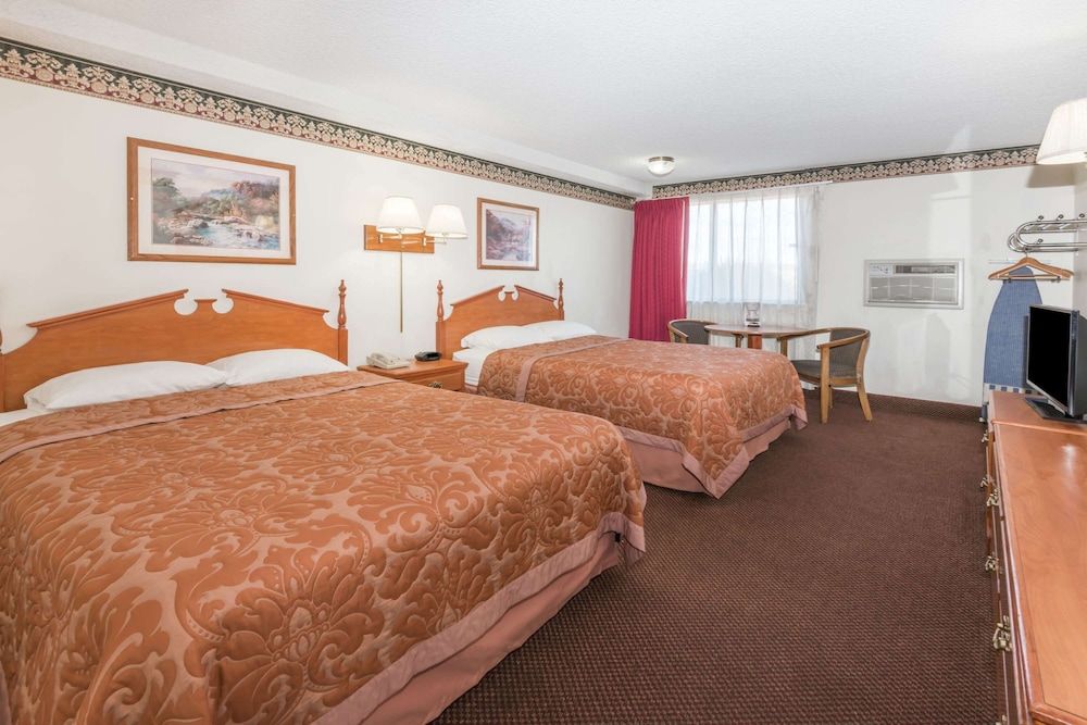 Room, 2 Queen Beds, Non Smoking