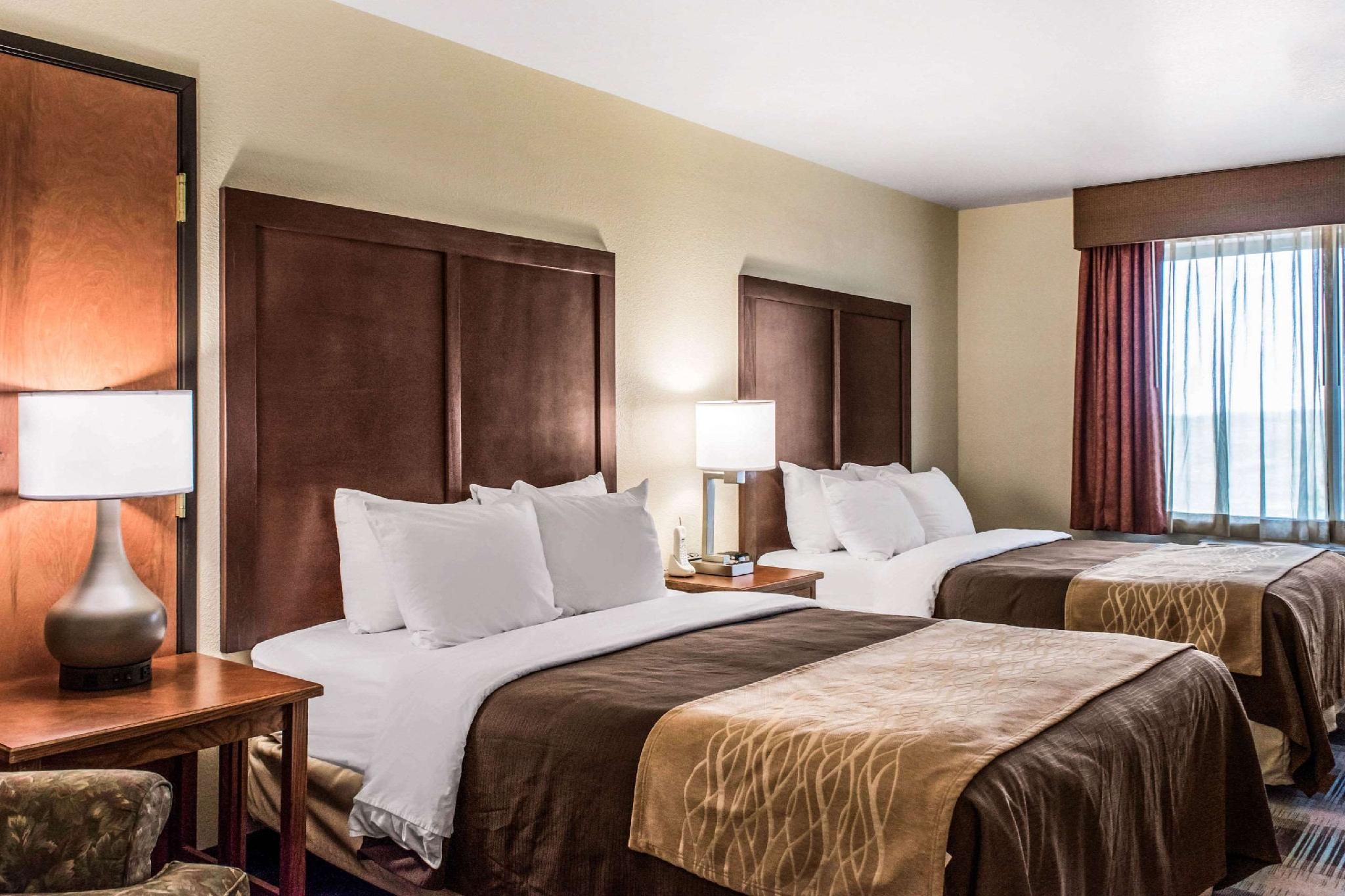 2 Queen Beds, Nonsmoking, Accessible