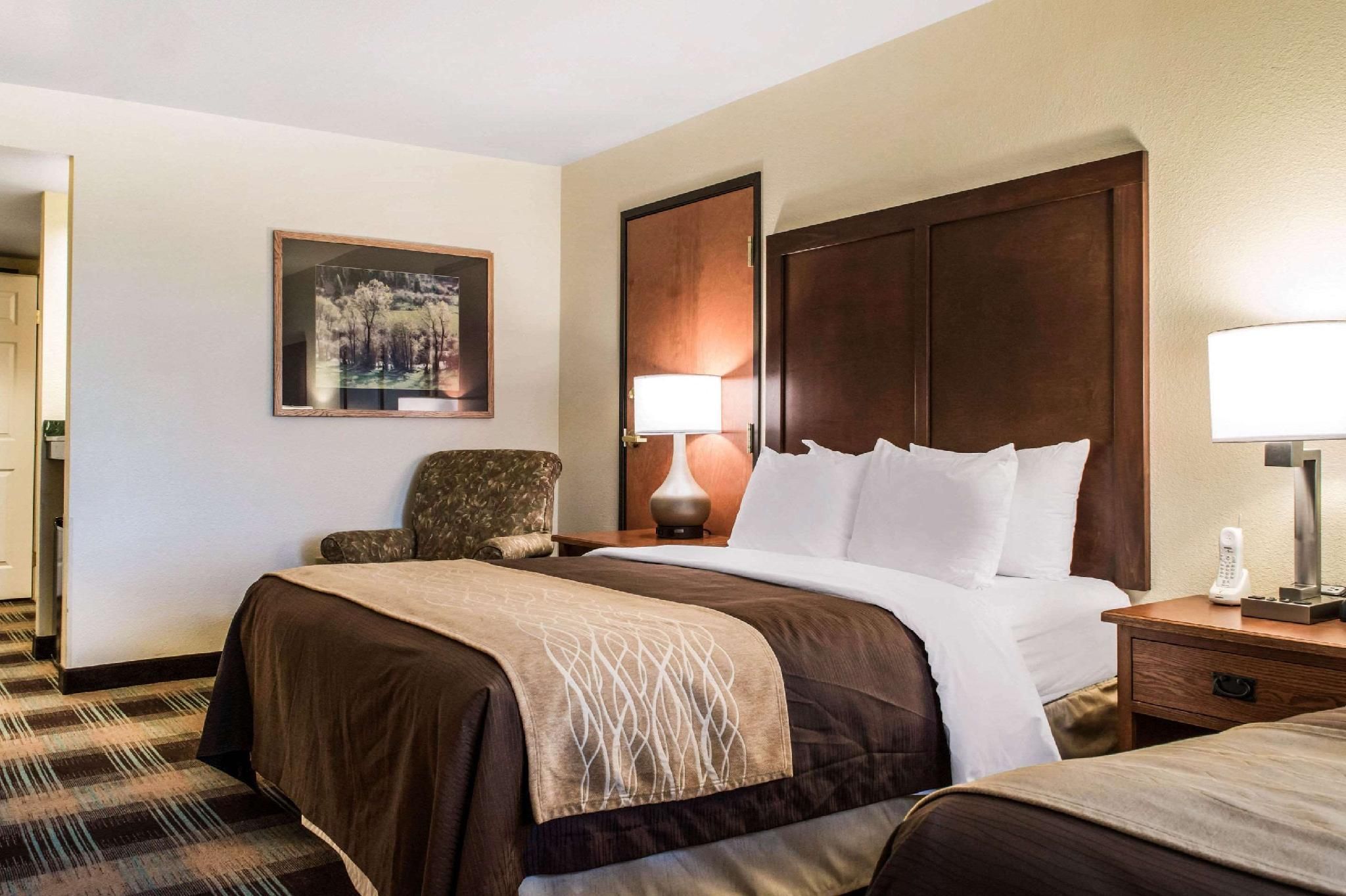 2 Queen Beds, Nonsmoking, Accessible