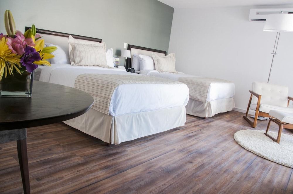 Room, 2 Queen Beds, Non Smoking