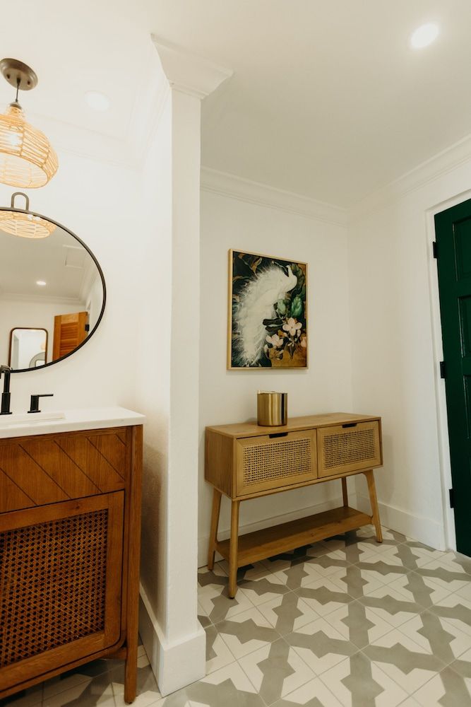 King Christian Hotel Deluxe Room, 2 Queen Beds, Balcony, Ocean View 15