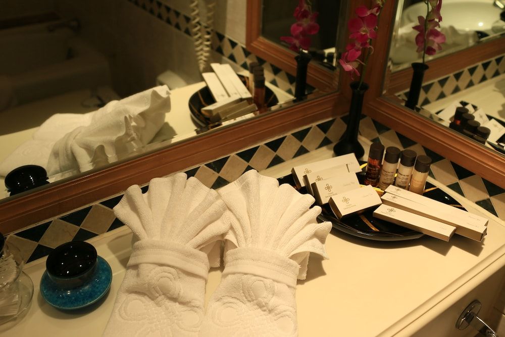 Hanoi Daewoo Hotel Deluxe Twin Room, City View 5