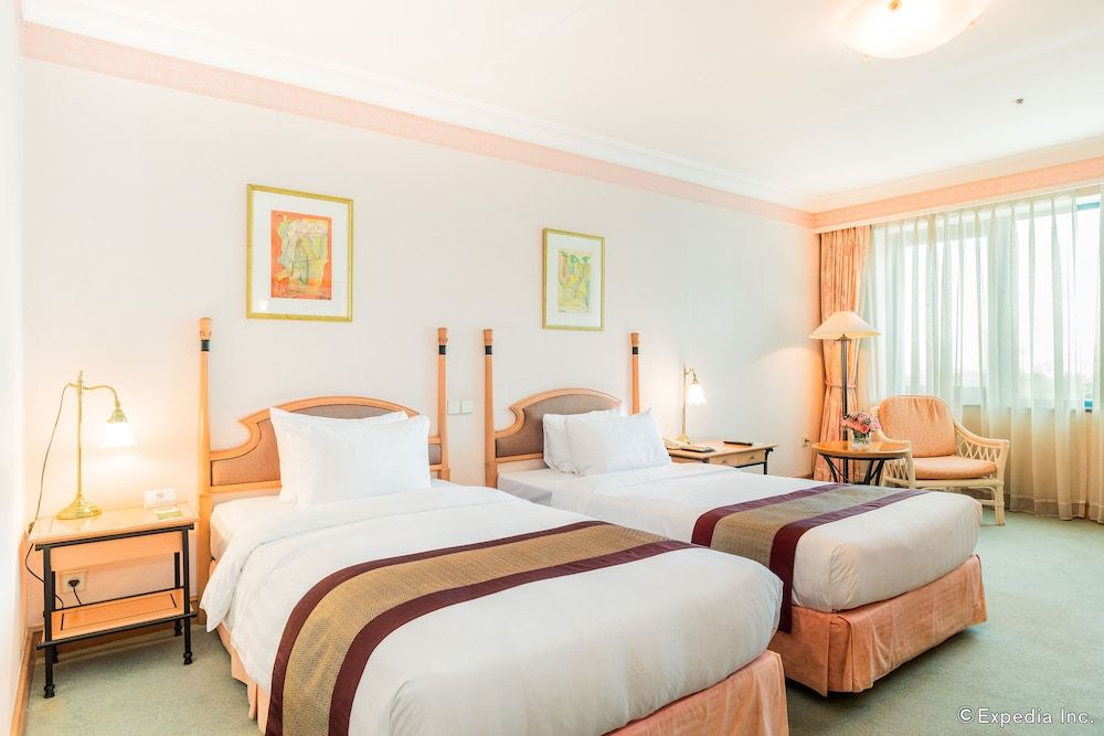 undefined Hanoi Daewoo Hotel 8