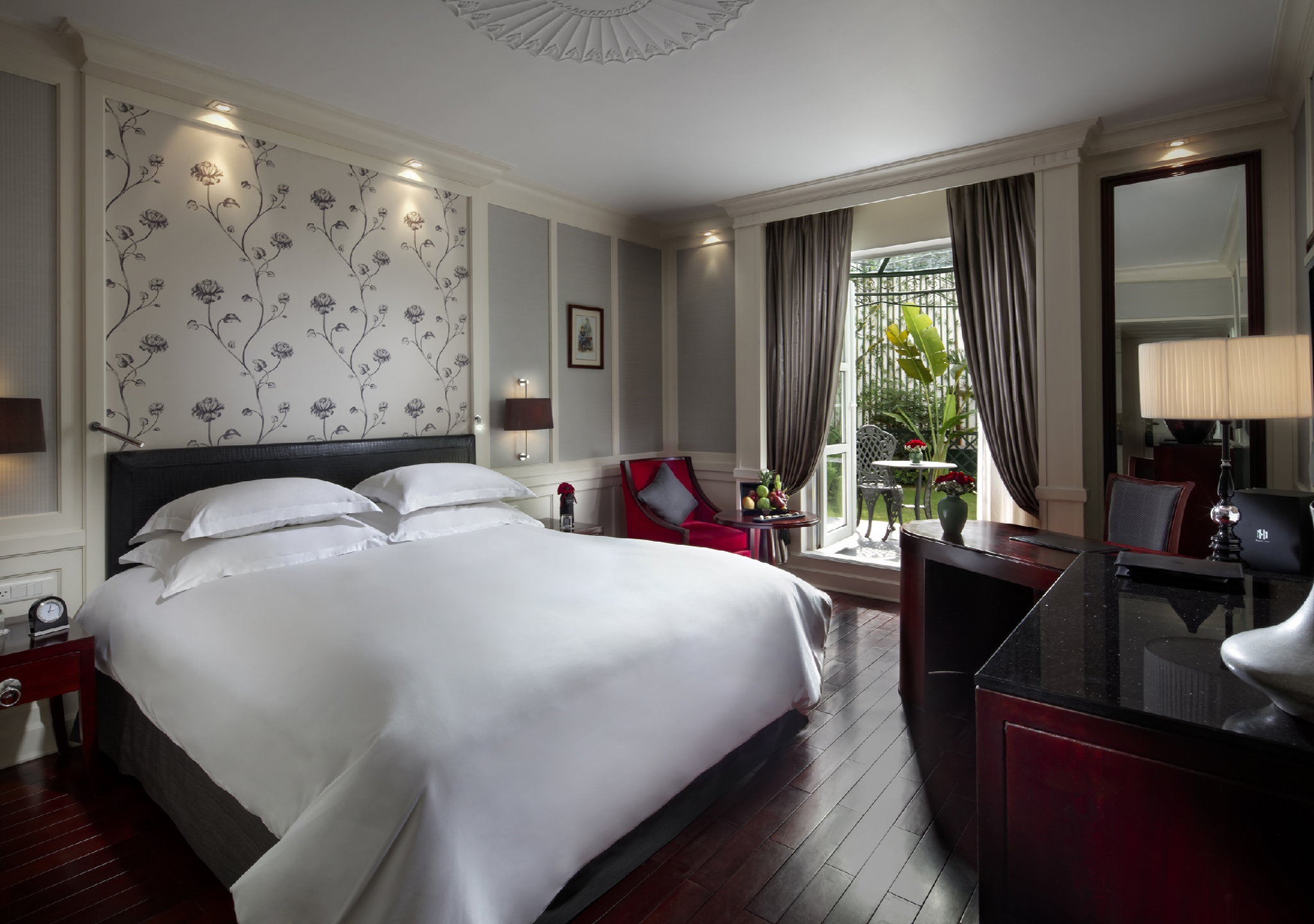 Opera Wing, Premium Room, Queen Bed