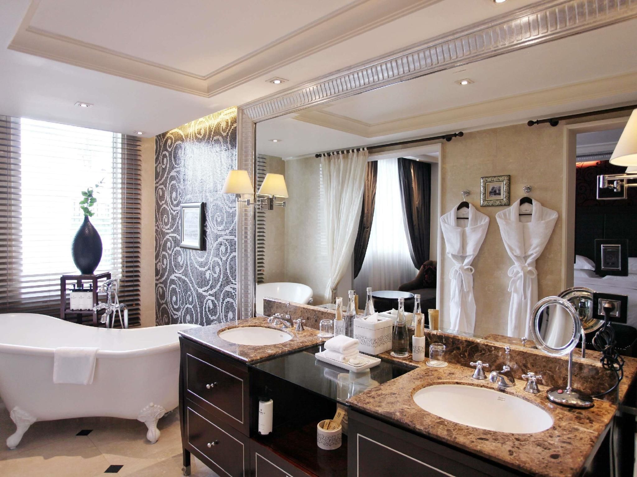 Opera Wing, Grand Premium Room With Club Lounge Benefits, Twin Beds