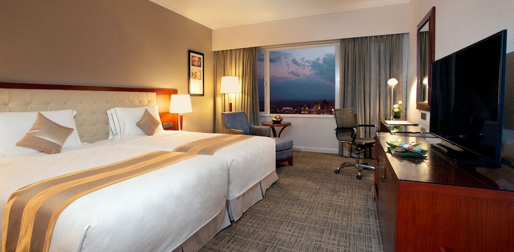 Equatorial Ho Chi Minh City Deluxe Twin Room